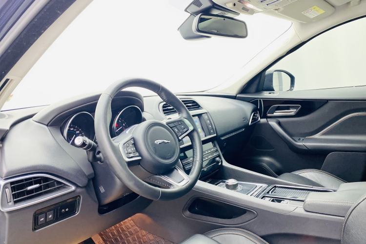 Used Jaguar F-PACE 2018 2.0T Four-Wheel Drive Urban Luxury Edition