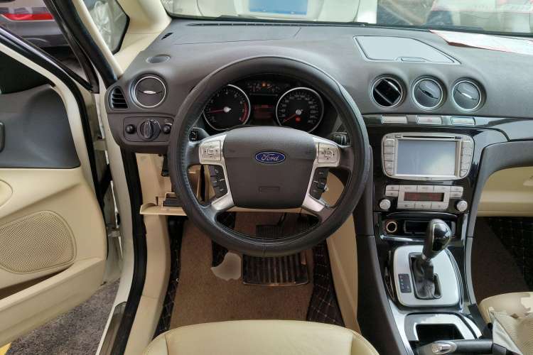 Used Ford S-MAX 2008 2.3L 7-Seater Luxury Version