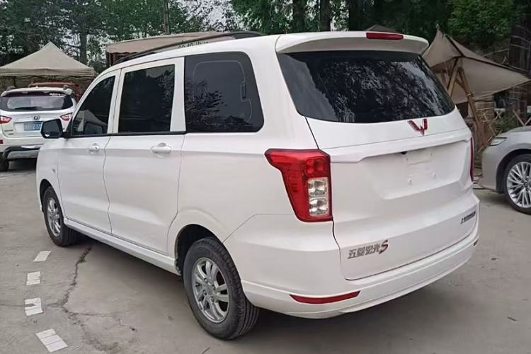 Used Wuling Hongguang 2019 1.5L S Standard Version China VI LAR
