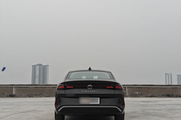 Used Volkswagen Lamando 
