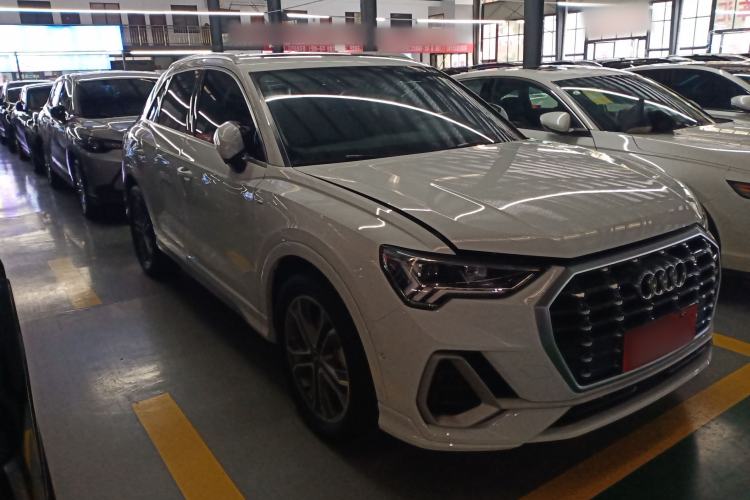 Used Audi Q3 2023 Updated 40 TFSI Fashionable and Dynamic Version
