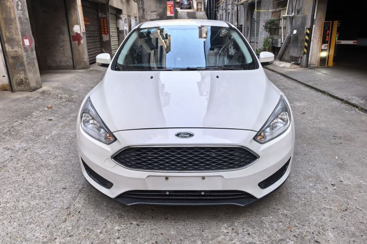 Used Ford Focus 2018 Hatchback Classic 1.6L Automatic Comfort Plus SmartDrive Edition
