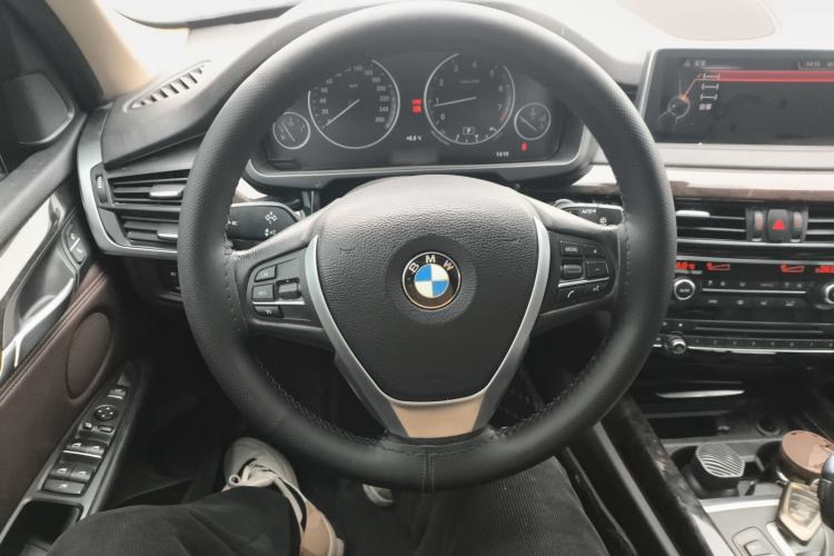 Used BMW X5 2015 xDrive28i
