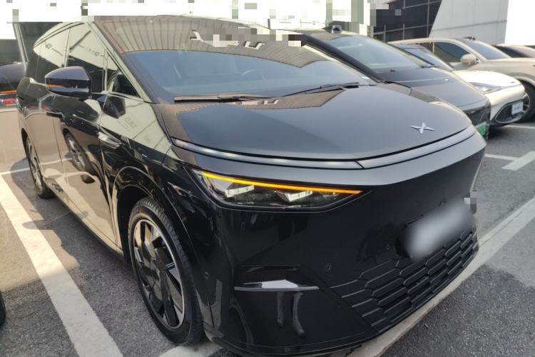 Used XPeng X9 2024 702 Ultra-Long Range Pro
