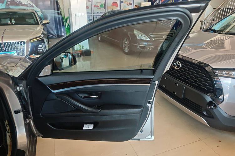 Used BMW 5 Series 2014 525Li Luxury Design Package
