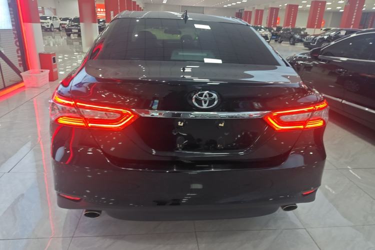 Used Toyota Camry 2021 2.0G Luxury Edition
