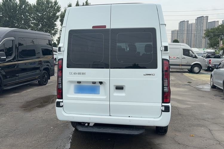 Used JMC Fushun 2023 2.0T Automatic Short-Wheelbase Mid-Height Commercial Multi-Purpose Passenger Vehicle 5 Seats
