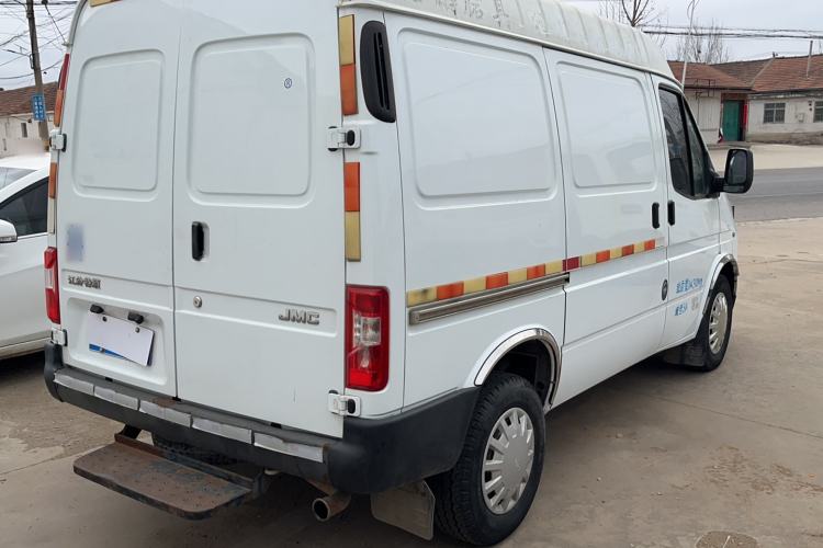 Used JMC Transit 2019 2.8T Commercial Version Short Wheelbase Mid-Roof 3-Seater China VI Standard JX493
