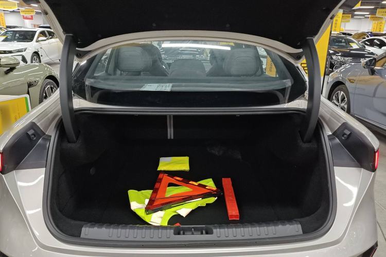 Used Lynk & Co 07 2024 EM-P 126 Long-Range Halo
