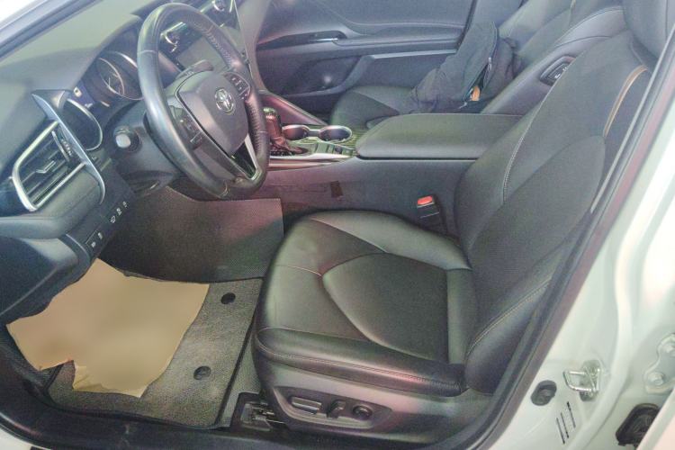 Used Toyota Camry 2019 Revised Version 2.0G Luxury Edition