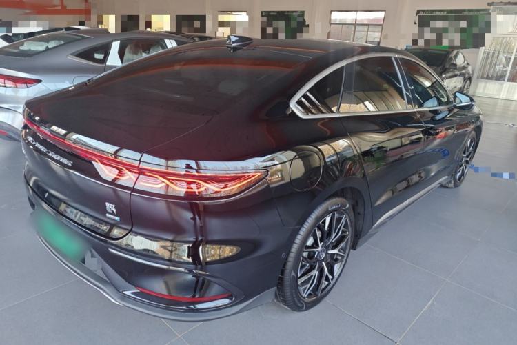Used BYD Han 2025 DM-i Intelligent Driving Edition 125KM Prestige Model
