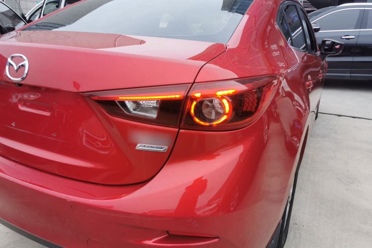 Used Mazda Mazda 3 Axela 2017 Sedan 1.5L Automatic Luxury Model Emission Standard China V
