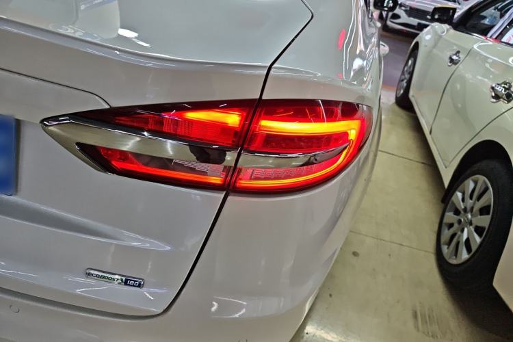 Used Ford Mondeo 2018 EcoBoost 180 Smart Control Fashion Model China V Standard
