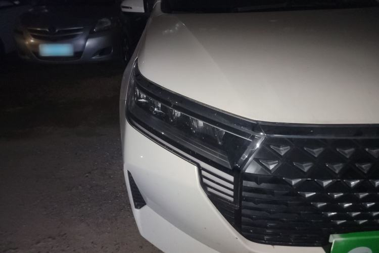 Used Venucia D60 2023 PLUS 1.6L XE CVT Trendy Edition
