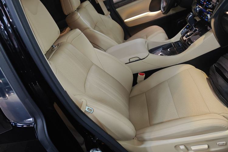 Used Toyota Alphard 2021 Dual-Motor 2.5L Premium Edition
