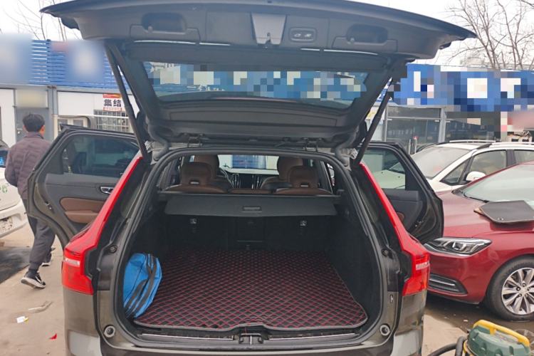 Used Volvo XC60 2022 B5 4x4 Smart Luxury Edition
