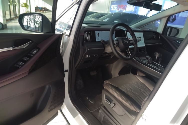 Used GAC Trumpchi M8 2024 Master Series 400T Prestige Edition
