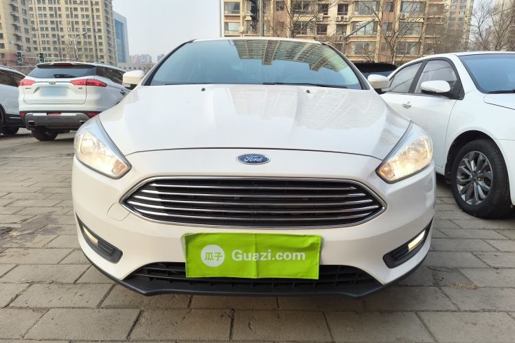 Used Ford Focus 2015 Sedan 1.6L Manual Comfort Model
