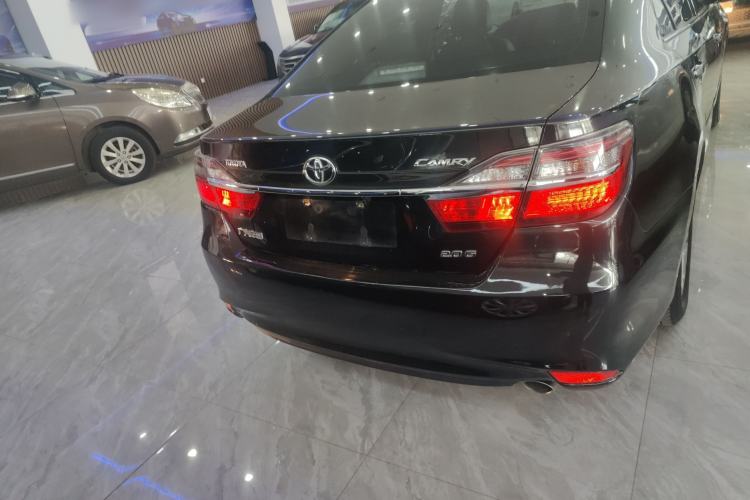 Used Toyota Camry 2016 2.0G 10th Anniversary Leading Edition

