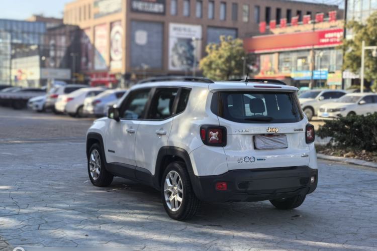 Used  Renegade 2017 180T Automatic Jingneng Edition
