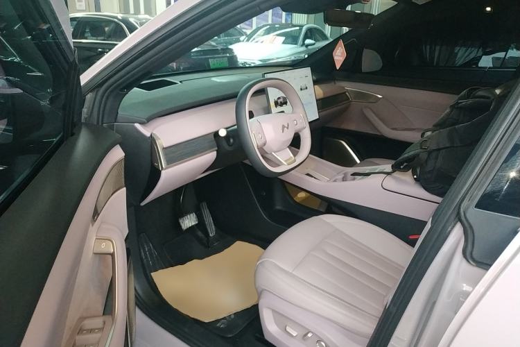 Used ONVO L60 2024 60 kWh Rear-Drive Version