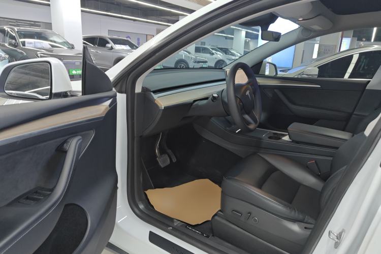 Used Tesla Model Y 2022 Rear-Wheel-Drive Version
