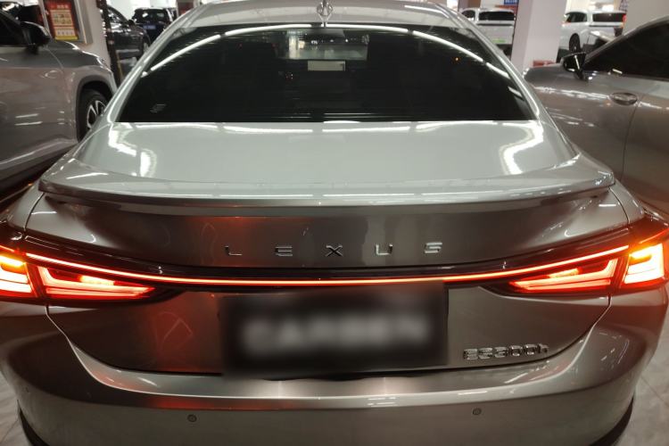 Used Lexus ES 2025 300h Deluxe Edition