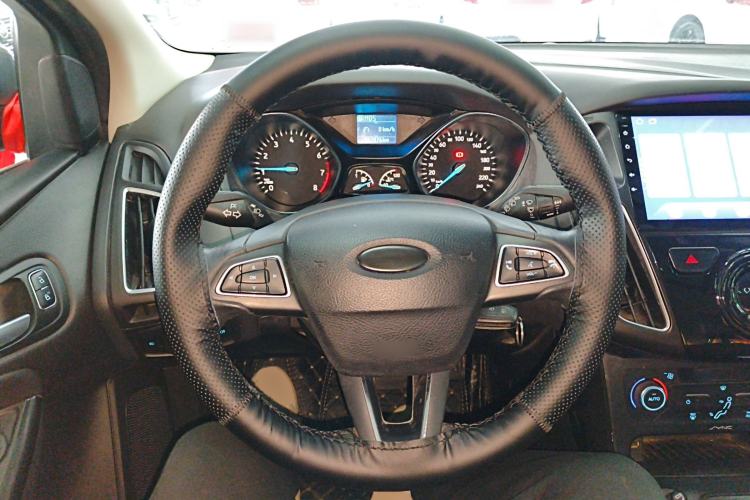 Used Ford Focus 2015 Hatchback 1.6L Automatic Fashion Edition