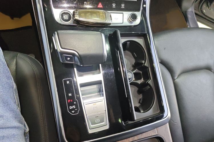 Used Audi Q7 2021 55 TFSI quattro S line Sport model
