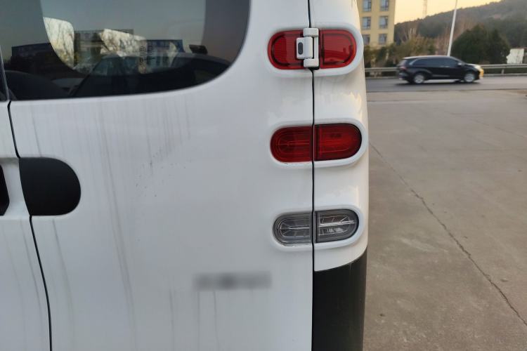 Used SAIC MAXUS Dana V1 