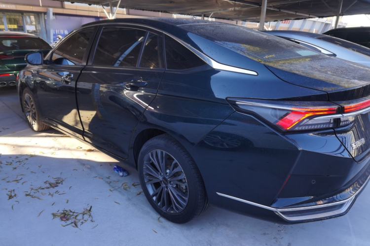 Used Dongfeng Aeolus Yixuan MAX 2023 1.5T Super-Powered Dad Edition
