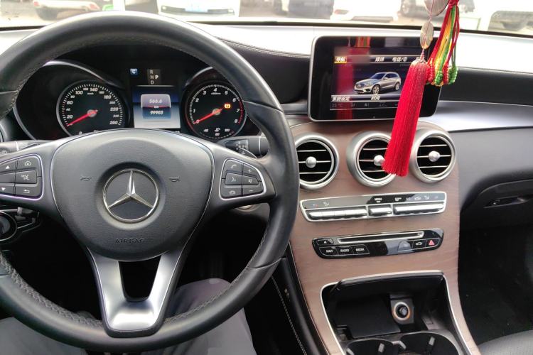 Used Mercedes-Benz GLC 2016 GLC 300 4MATIC Dynamic Model
