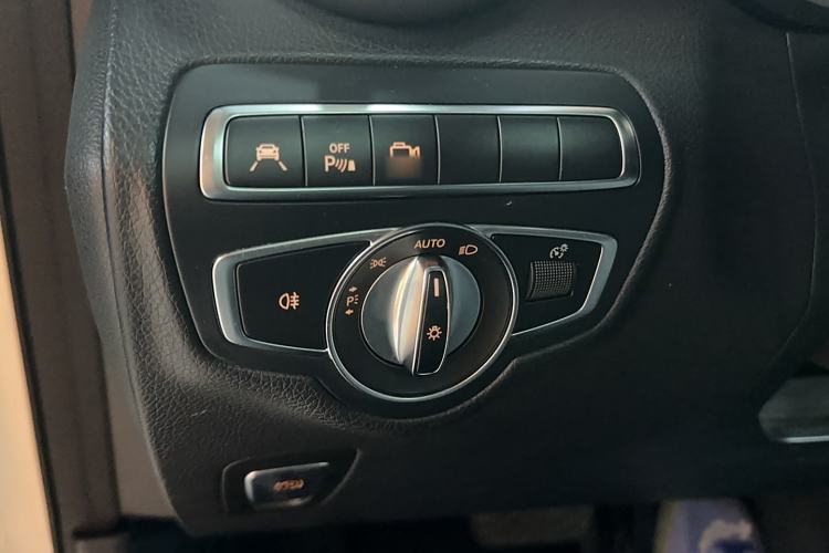 Used Mercedes-Benz GLC 2019 Refreshed GLC 300 L 4MATIC Dynamic Edition
