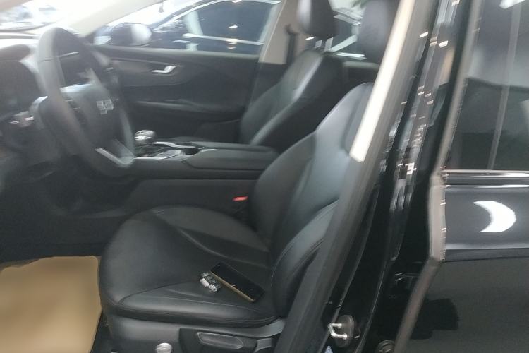 Used Hongqi E-QM5 2022 431 km Charge & Enjoy Edition
