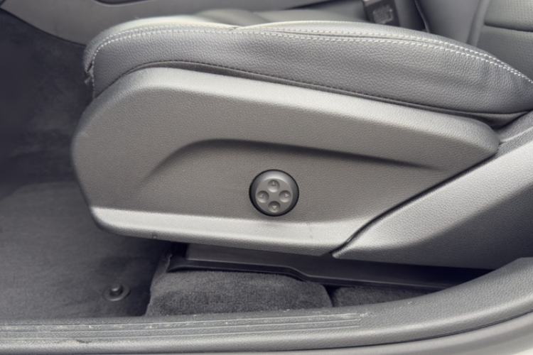 Used Mercedes-Benz GLC 2022 Refreshed GLC 300 L 4MATIC Dynamic Edition Prestige Version
