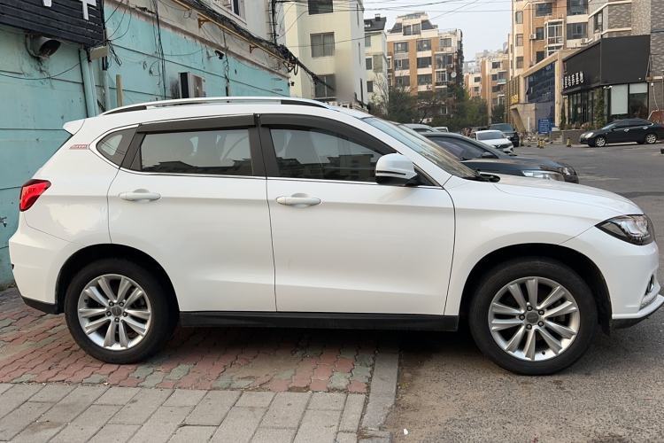 Used Haval H2 2016 Red Label 1.5T Automatic Two-Wheel Drive Elite Model
