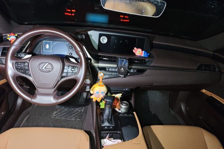 Used Lexus ES 2020 200 Excellence Edition
