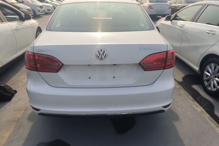 Used Volkswagen Sagitar 2015 1.6L Automatic Comfort Model
