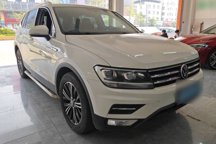 Used Volkswagen Tiguan L 2021 330TSI Automatic Two-Wheel Drive Smart Edition
