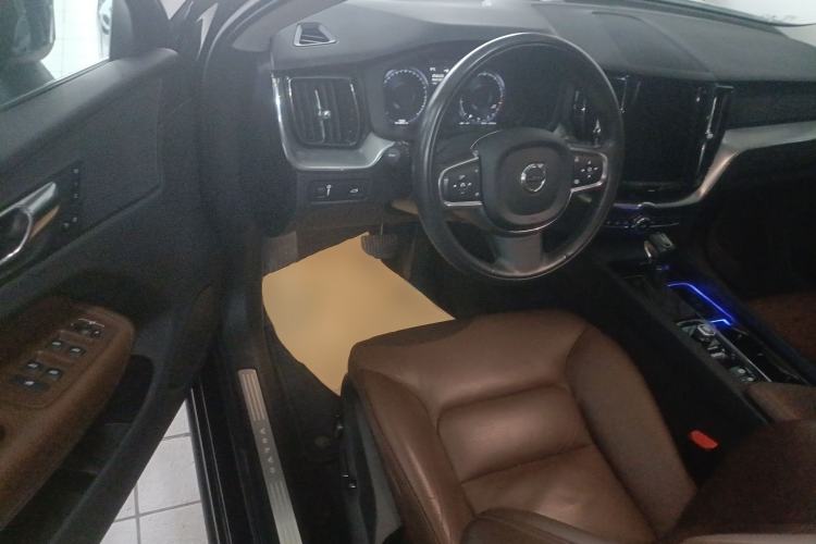 Used Volvo XC60 2019 T5 4x4 Zhiyuan Edition China VI Standard