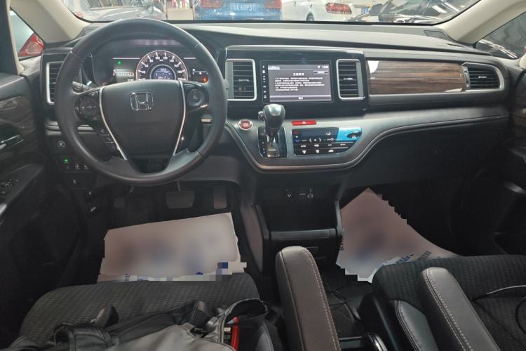 Used Honda Elysion 2016 2.4L Comfort Edition
