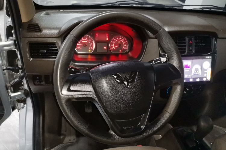 Used Wuling Rongguang S 2023 1.5L Basic Enclosed-Window Vehicle 2 Seats