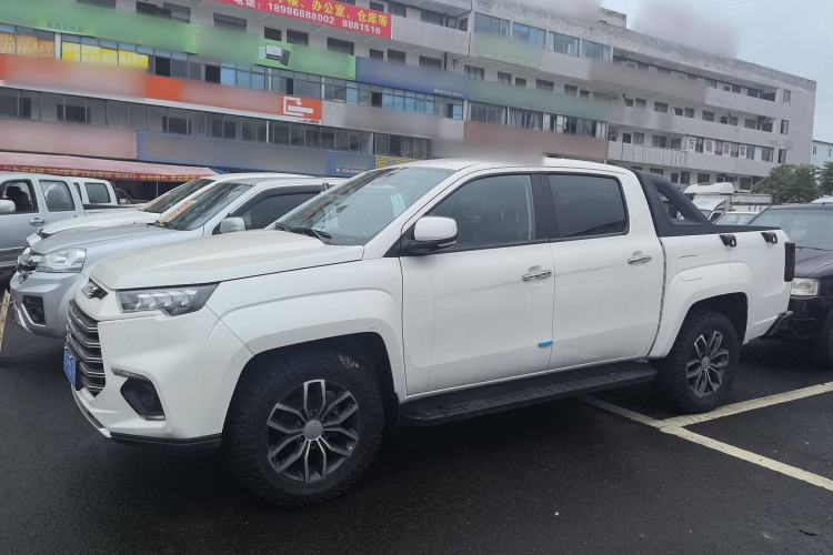 Used JMC Yuhu 9 2022 2.0T Automatic Diesel 4x4 Comfort Edition
