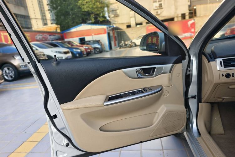 Used Buick Excelle 2013 1.5L Automatic Classic Model
