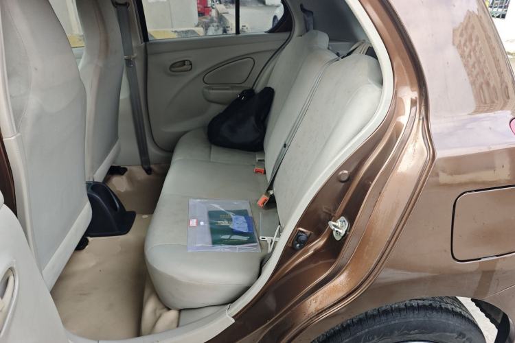 Used Venucia R30 2014 1.2L Manual Enjoyment Edition
