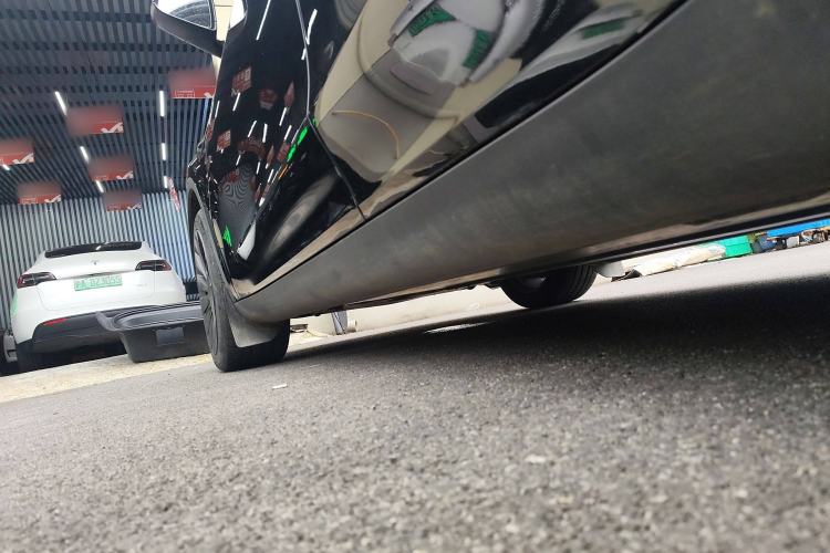 Used Tesla Model Y 2023 Long-Range All-Wheel-Drive Version
