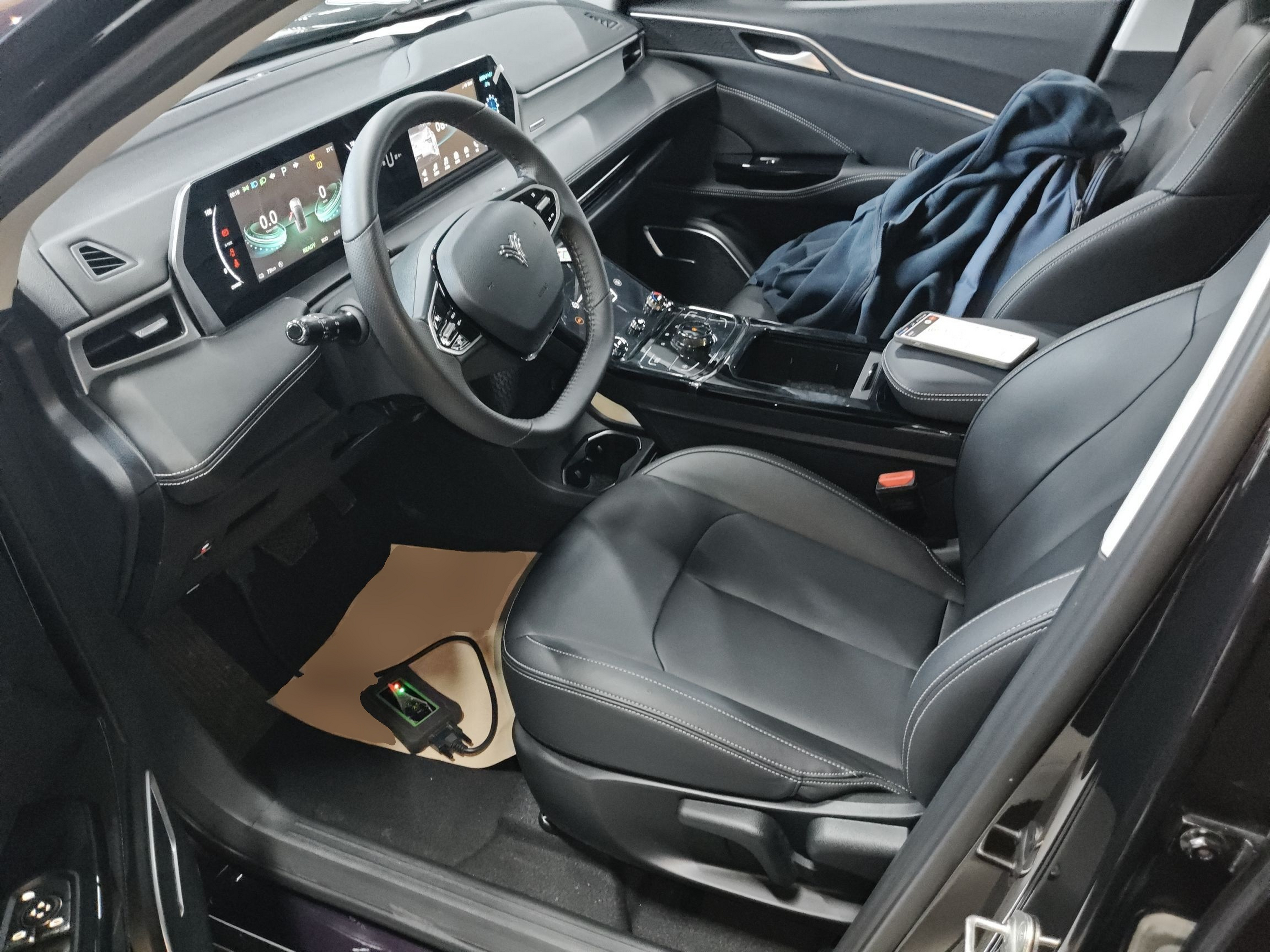 Переднее сиденье в автомобиле