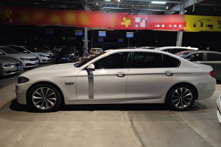 Used BMW 5 Series 2017 525Li Leading Model
