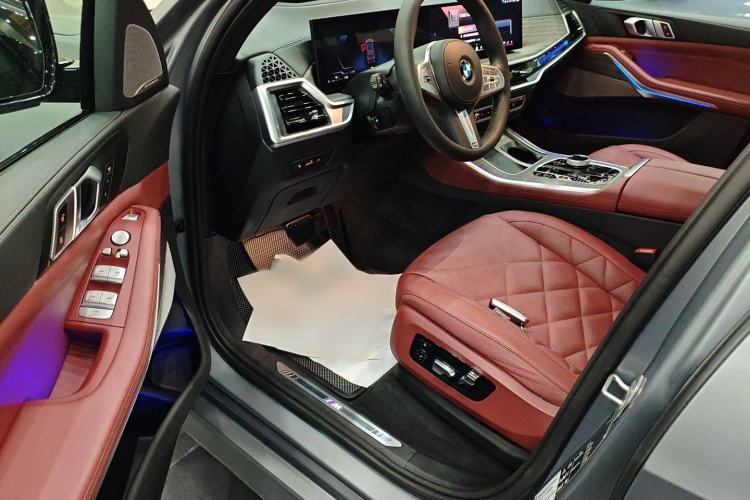 Used BMW X5 2023 xDrive 40Li M Sport Night Edition Package
