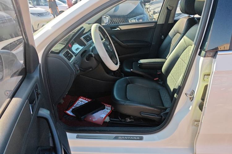 Used Volkswagen Santana 2015 1.4L Manual Comfort Edition
